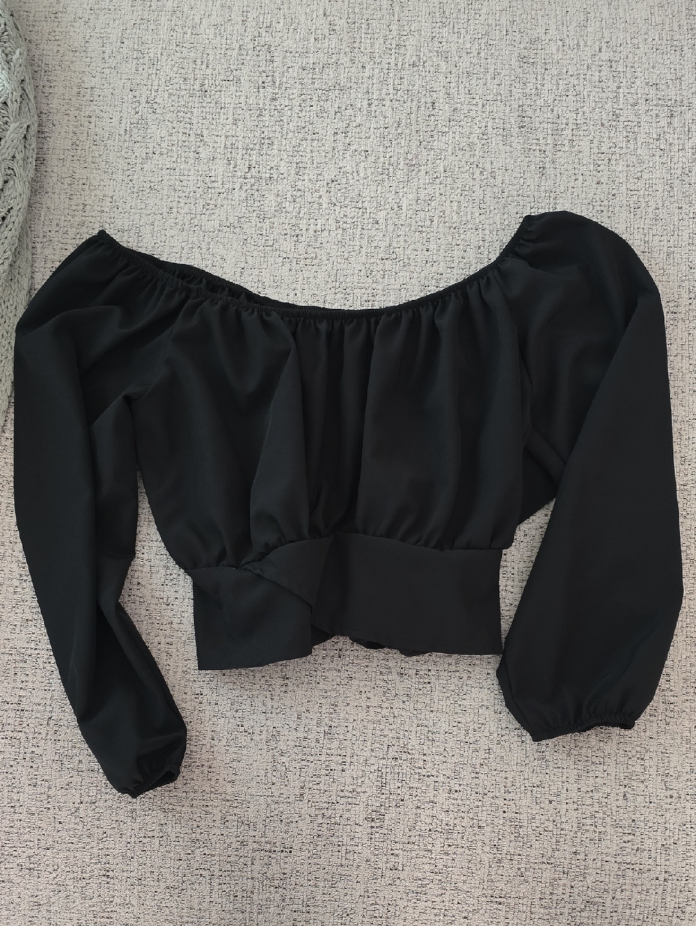 SHEIN Black Off-Shoulder Long Sleeve Crop Blouse